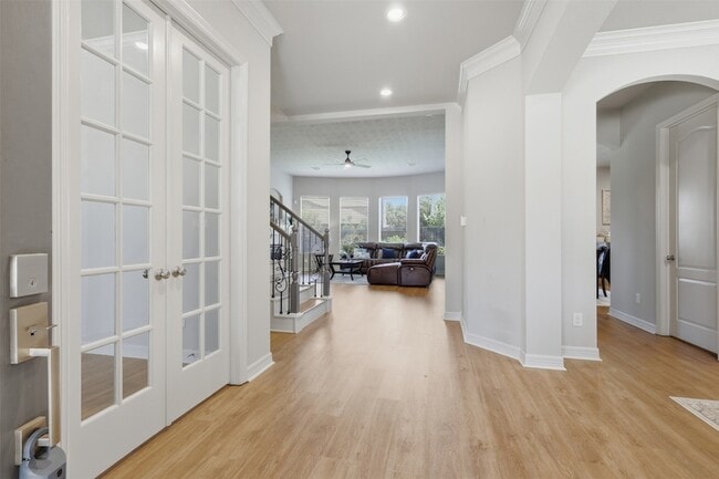Building Photo - 18800 N Bee Cave Springs Cir