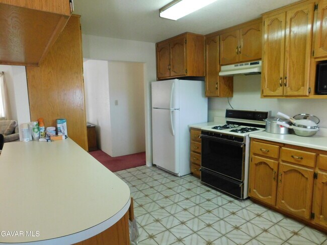 Building Photo - 9841 Mendiburu Rd