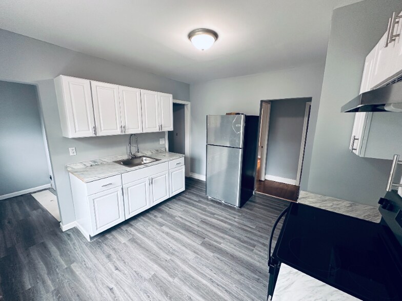 Primary Photo - 14 Proctor Rd