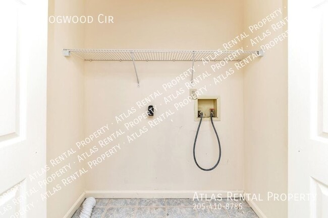 Building Photo - 5854 Dogwood Cir