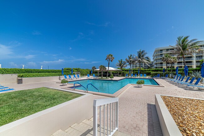 Building Photo - 3250 S Ocean Blvd