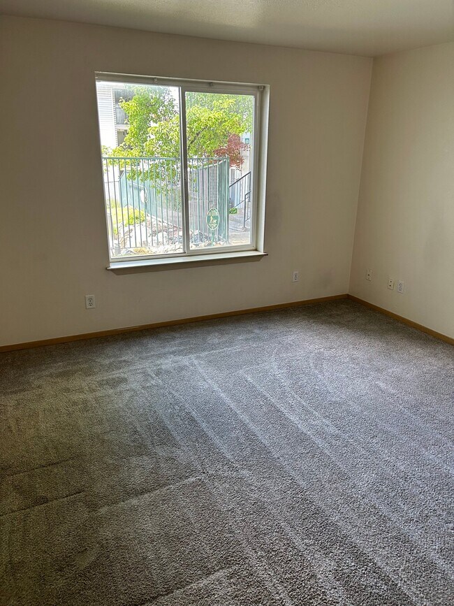 Building Photo - 537 S 900 E