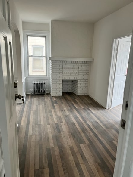 Building Photo - 442 N Grove St