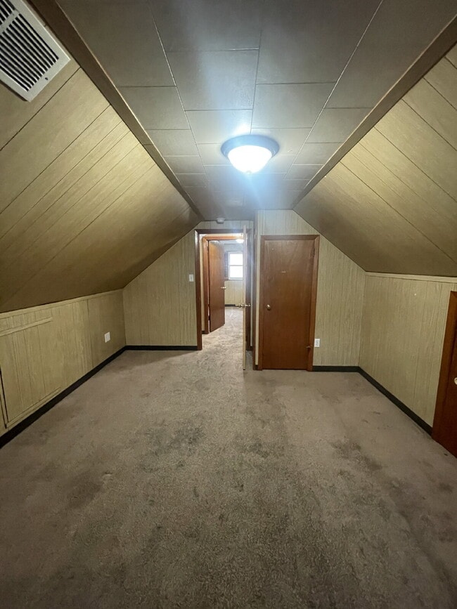 Building Photo - 149 Parkwood Rd