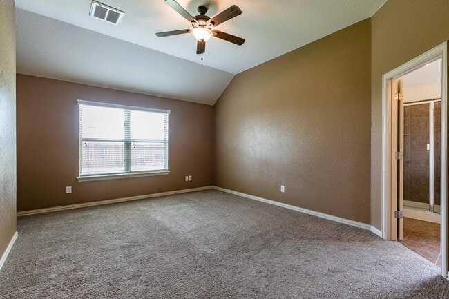 Building Photo - 118 Wallin Farms Dr