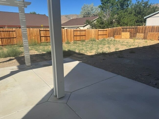 Building Photo - 4 Bedroom 3 Bath Two Story Home, New Flooring, New Interior Paint