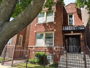 Building Photo - 3020 W Walnut St