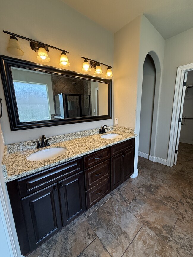 Building Photo - 6645 Jasper Cir