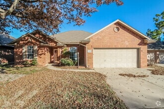Building Photo - 6812 Old Orchard Ln