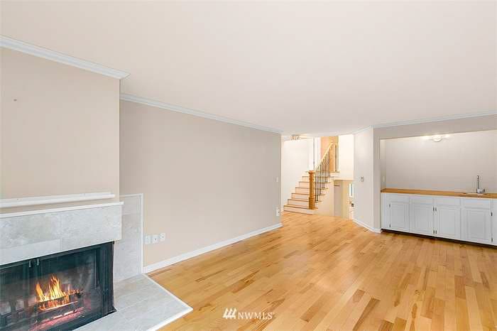 Living Room - 202 W Olympic Pl