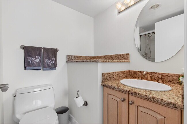 Building Photo - 4511 S Ocean Blvd