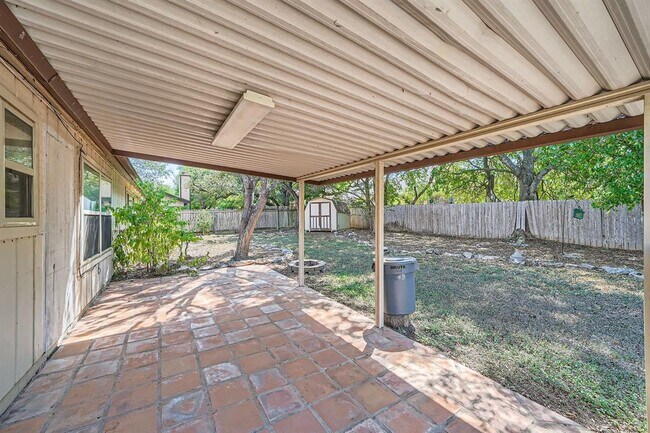 Building Photo - 1415 Lance Way