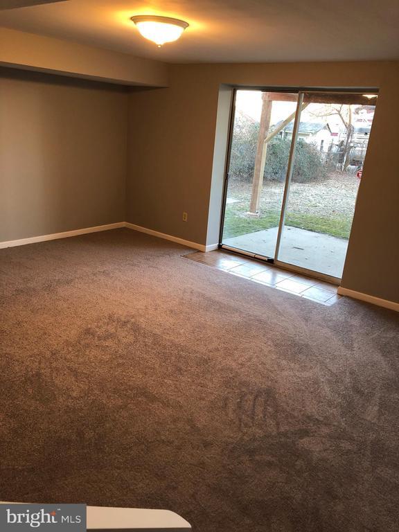 Building Photo - 1240 Pine Grove St