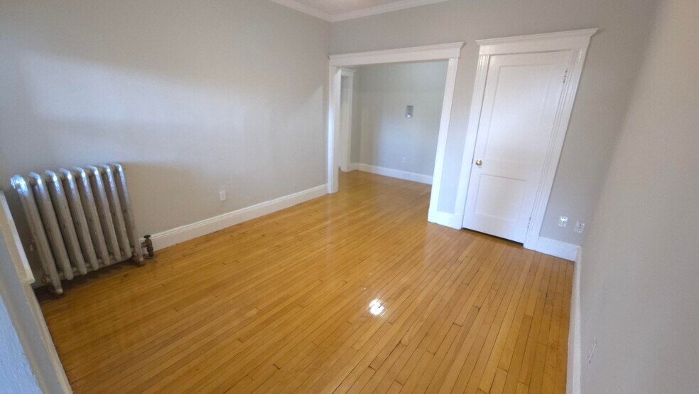 Building Photo - 33 Highgate St