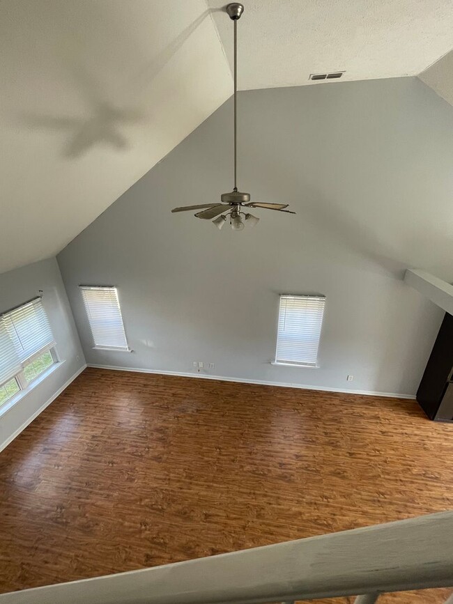 Building Photo - 4233 Sandstone Dr