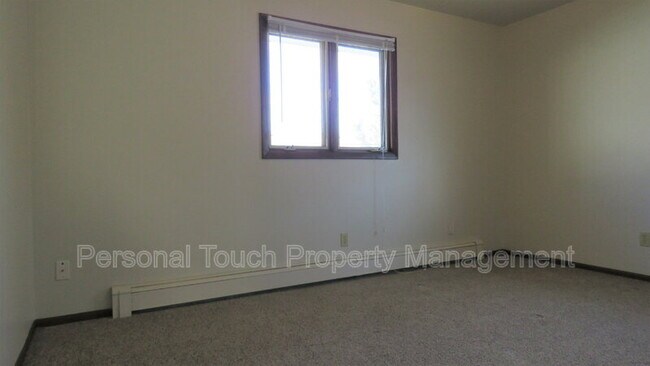 Building Photo - 1346 17th St S