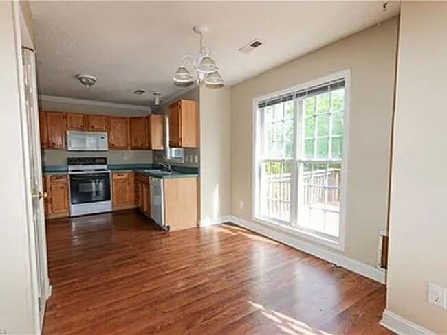 Building Photo - 4820 Manteo Ln