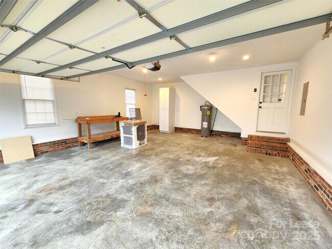 Building Photo - 7232 Sheffingdell Dr