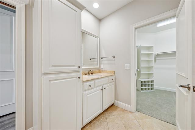 Building Photo - 4502 Holland Ave