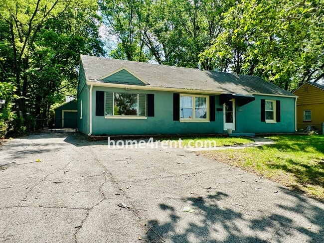 Building Photo - Cozy Ranch Style Home in Roeland Park w/ W...