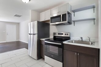 Building Photo - 713 W Peachtree St NW