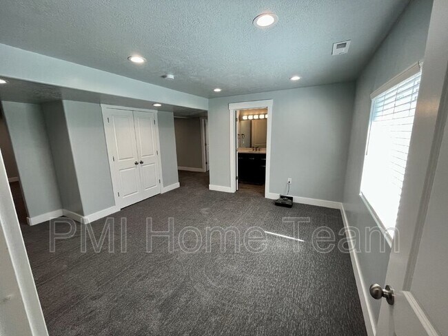 Building Photo - 3789 Hooded Crane Ln