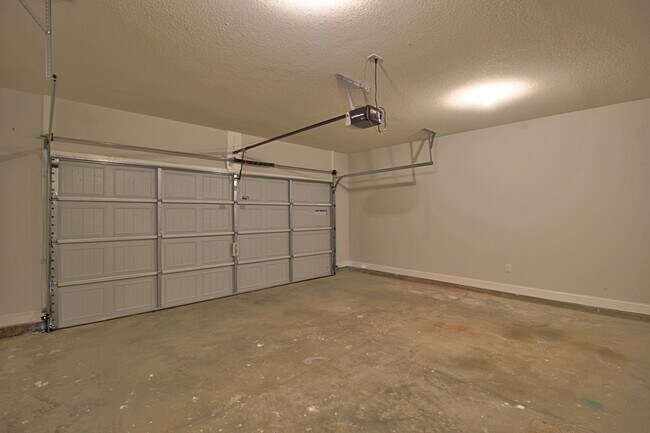 Building Photo - 106 Centennial Ct