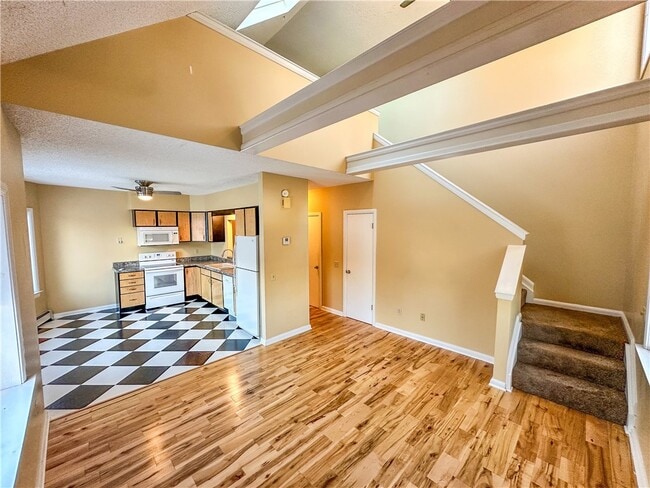 Building Photo - 113 Comfort St