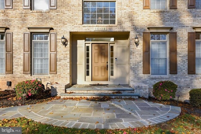 Building Photo - 18136 Hayloft Dr