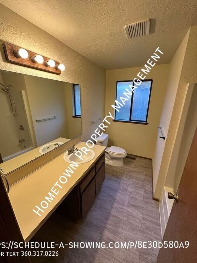 Building Photo - 6707 36th Ave SE