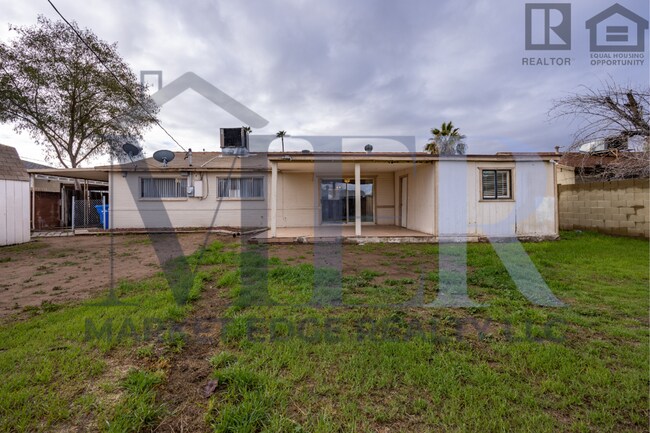 Building Photo - 5Bed/2Bath Home at 35th Ave/Cactus! Ready for Immediate Move-In! -- NO HOA!