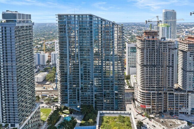 Building Photo - 88 SW 7th St