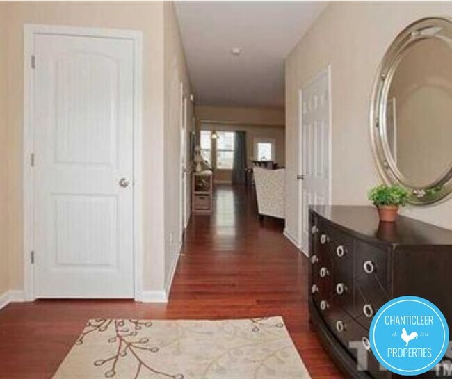 Building Photo - 1037 Grand Ridge Dr