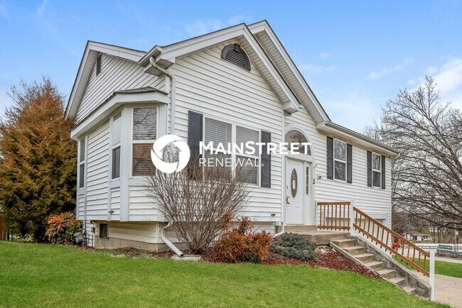 Building Photo - 3 Bedroom Pet-Friendly Home in O'Fallon, MO with Main Street Renewal