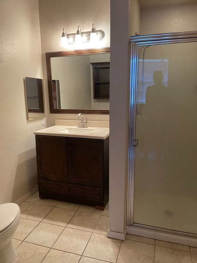 Building Photo - Pool View 1 Bedroom at Uptown Place