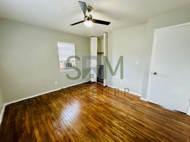 Building Photo - 4700 Walnut Grove Ave