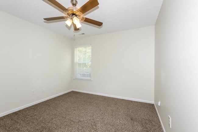 Building Photo - 4102 Hunters Trail Dr