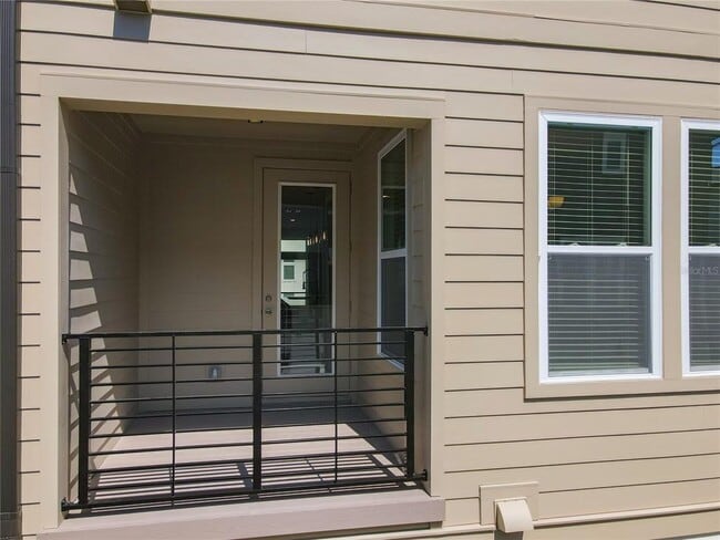 Building Photo - 12518 Willstatter Ave