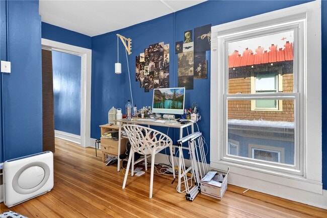 Building Photo - 607 N Cayuga St