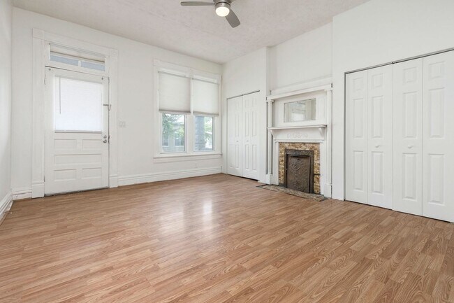 Building Photo - 522 Zane St