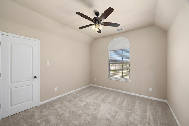 Building Photo - 14918 Diane Manor Ln