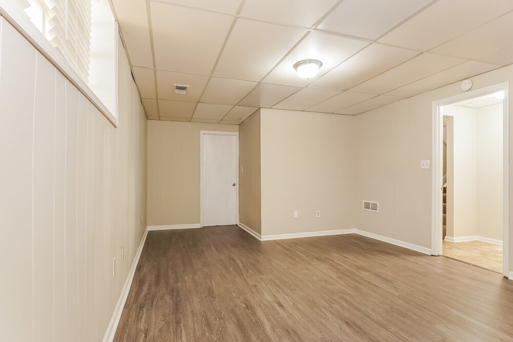 Building Photo - 1805 Forest Dr