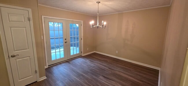 Building Photo - Lawrenceville living in this beautifully r...