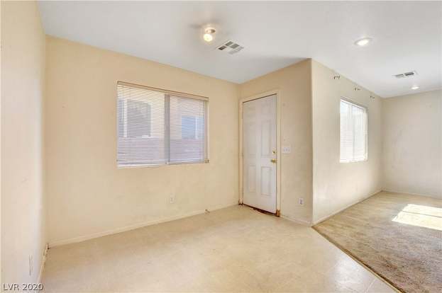 Building Photo - 9291 Hollander Ave