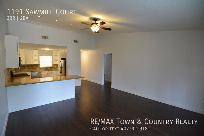 Building Photo - 1191 Sawmill Ct