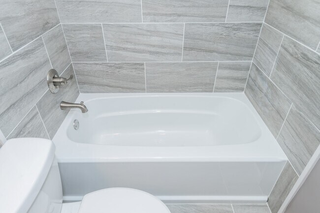 Building Photo - 6450 Chippingdon Dr