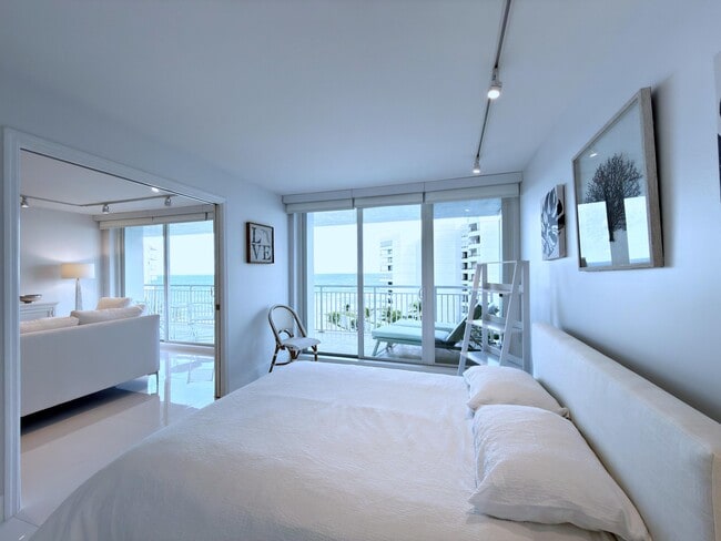 Building Photo - 3546 S Ocean Blvd