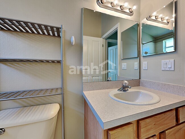 Building Photo - 16311 Bridgeglade Ln