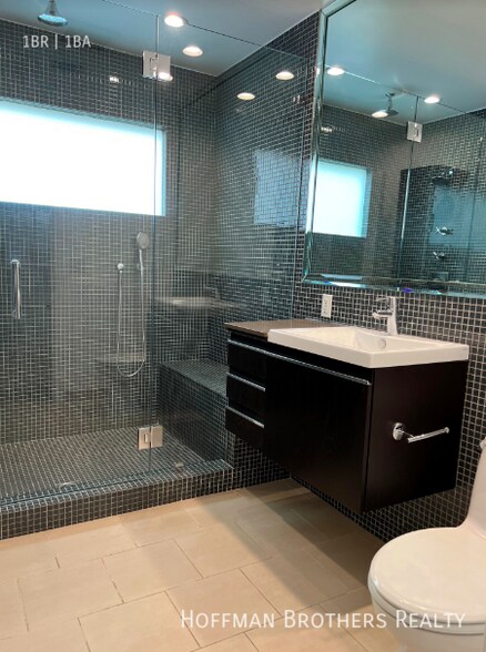 Building Photo - 9100 Whitworth Dr