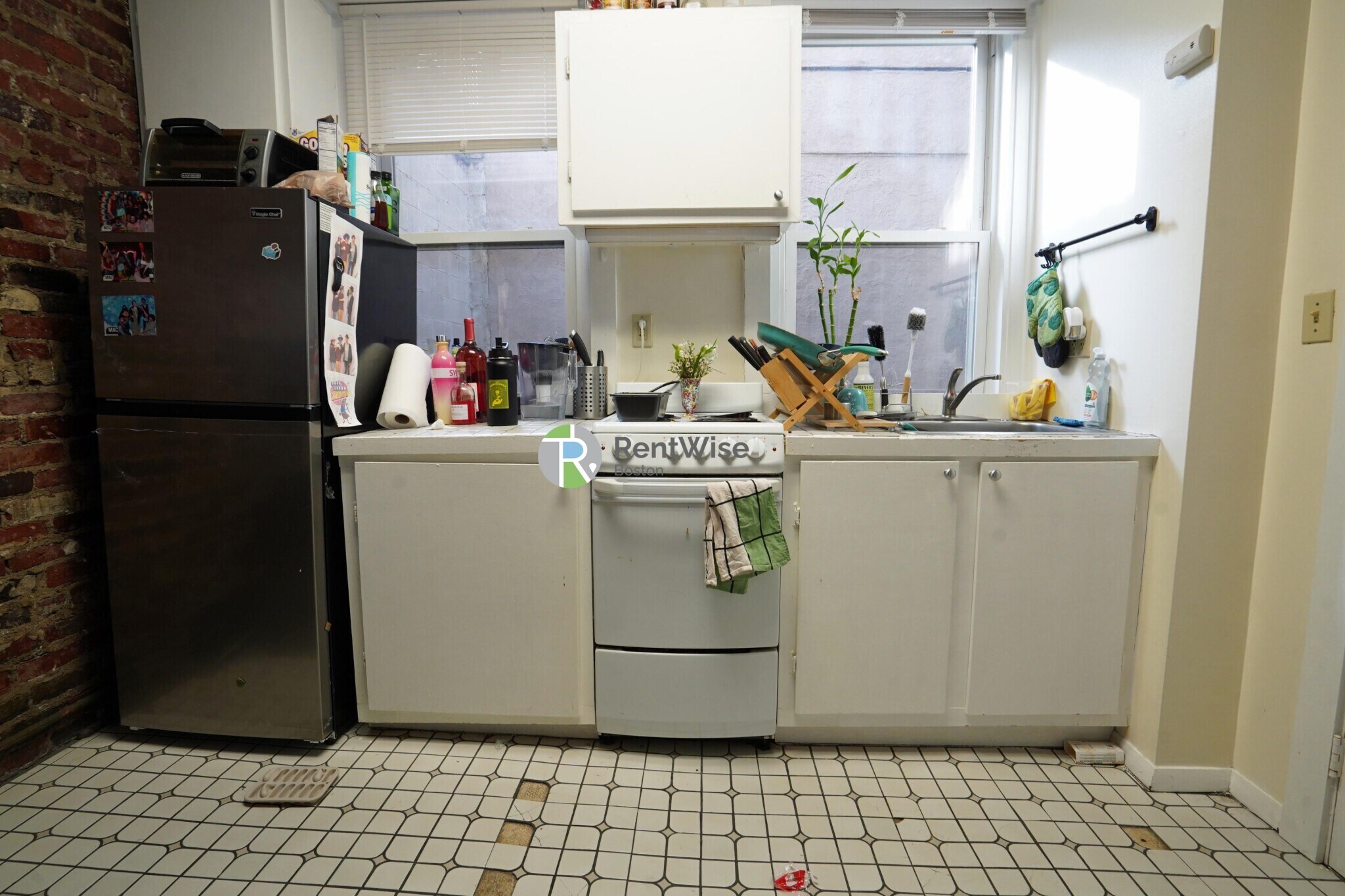 Building Photo - 15 Garden St